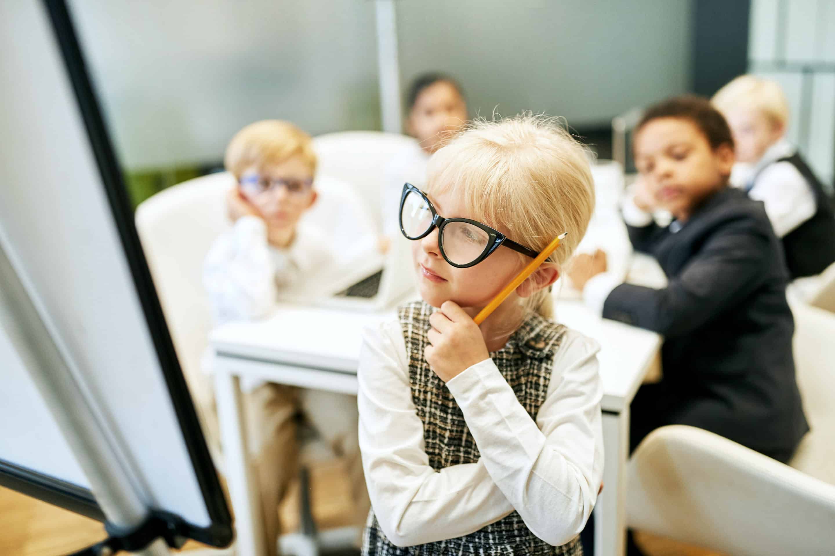 Child,As,A,Trainee,Or,Trainee,On,A,Flipchart,Thinking